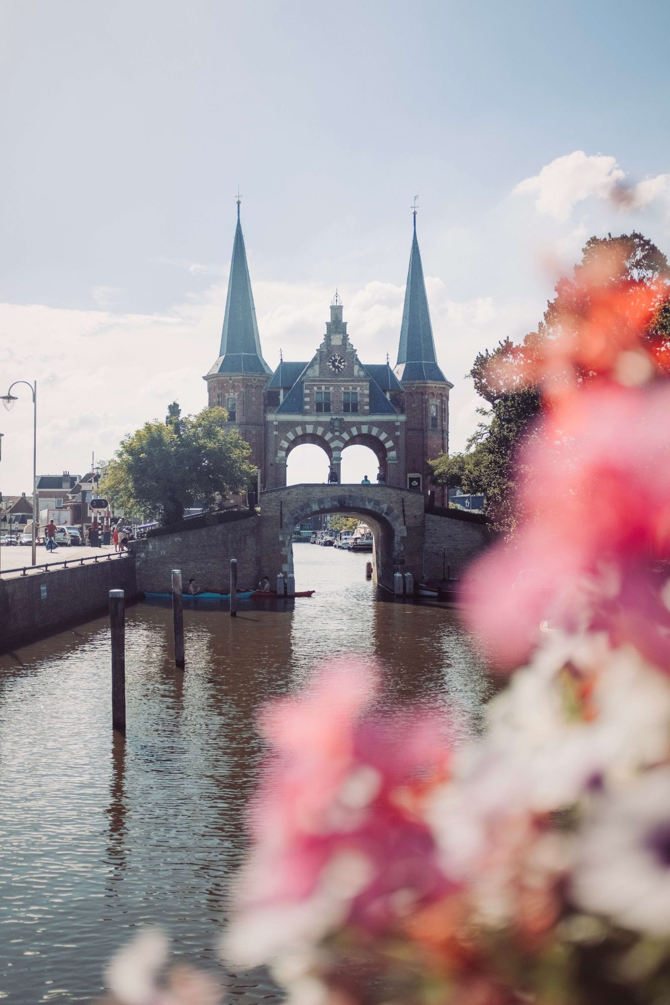 Sneek waterpoort watersport dorp wonen werken leven Friesland