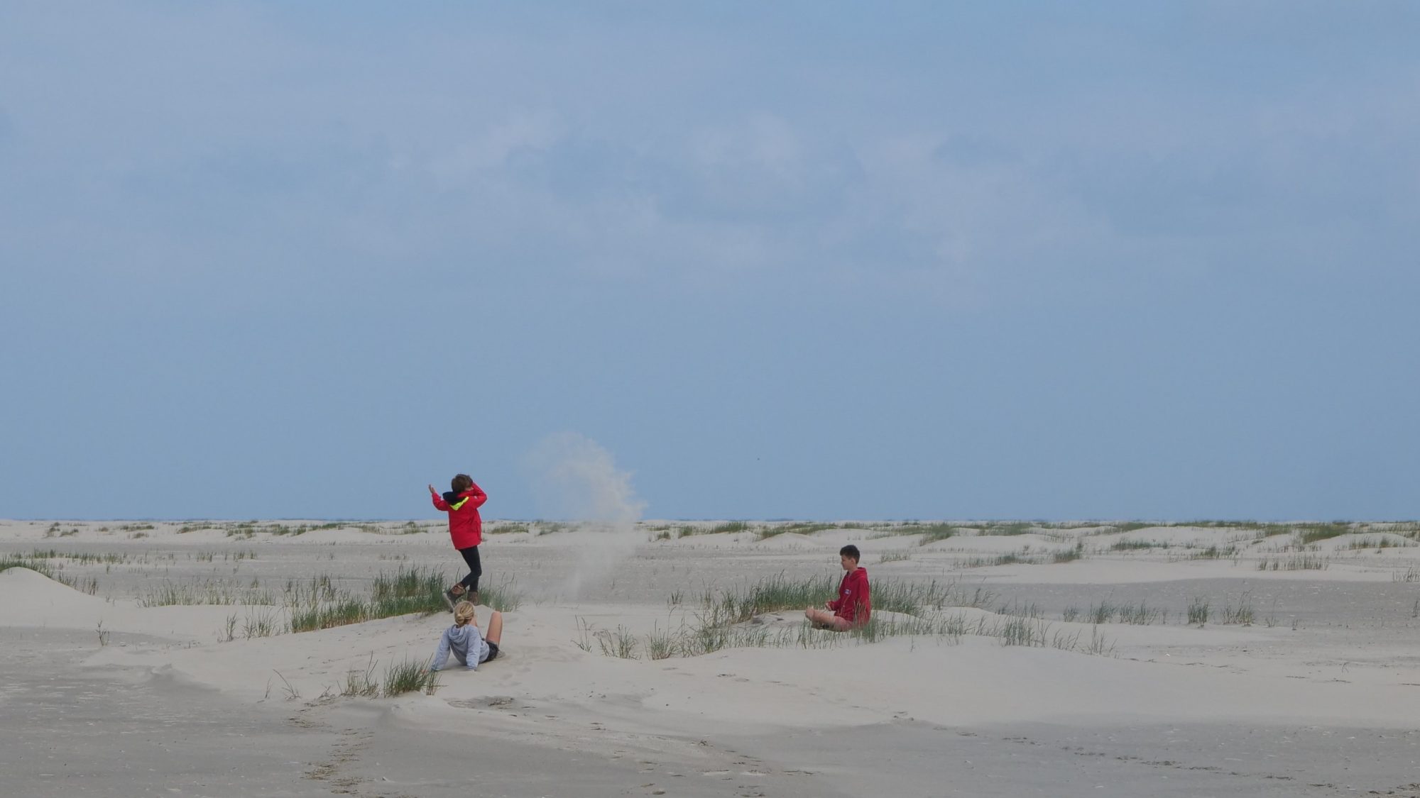 Strand spelen waddenzee eiland wonen leven genieten vrijheid