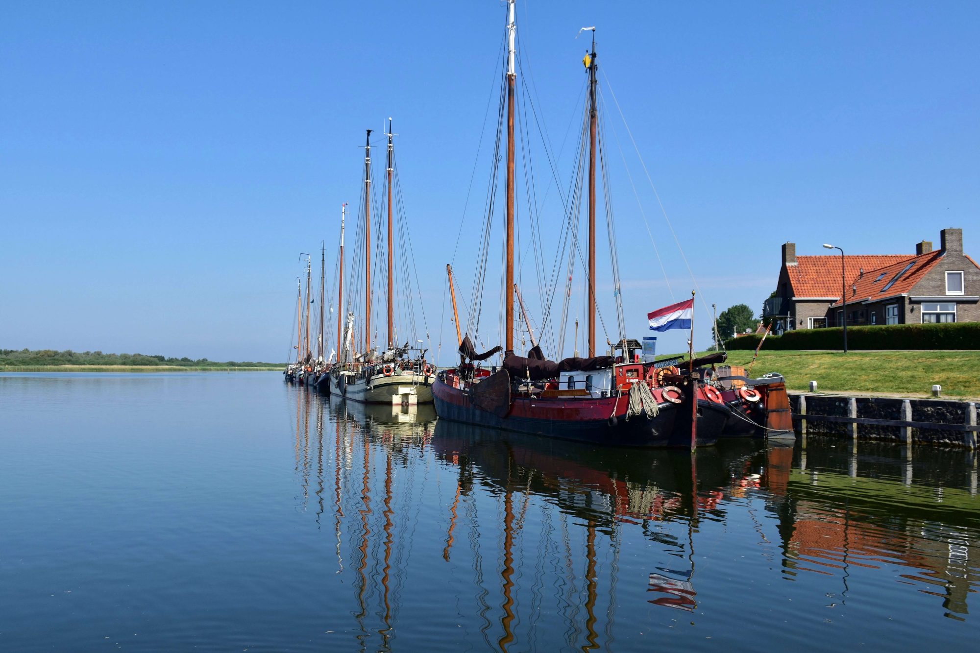 Water schepen wonen leven werken Friesland genieten natuur