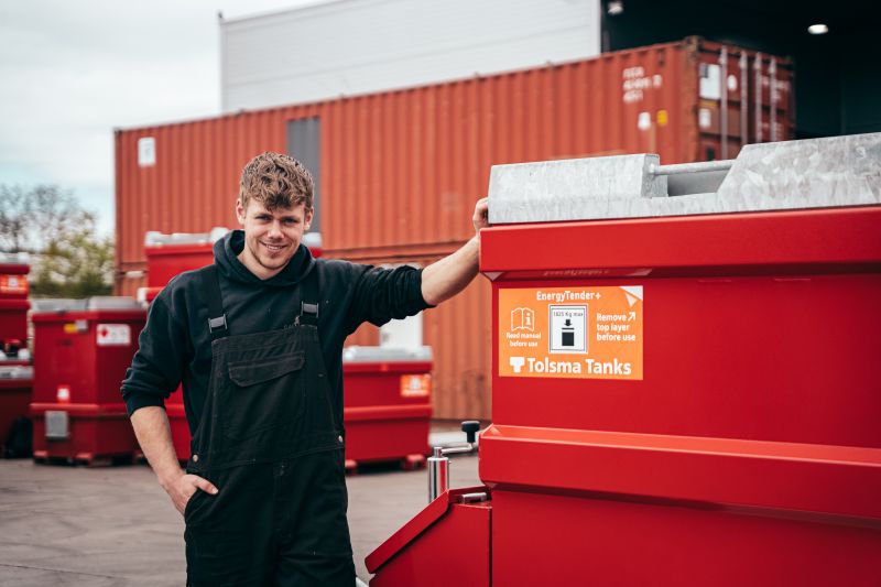 Tolsma Tanks medewerker aan de slag